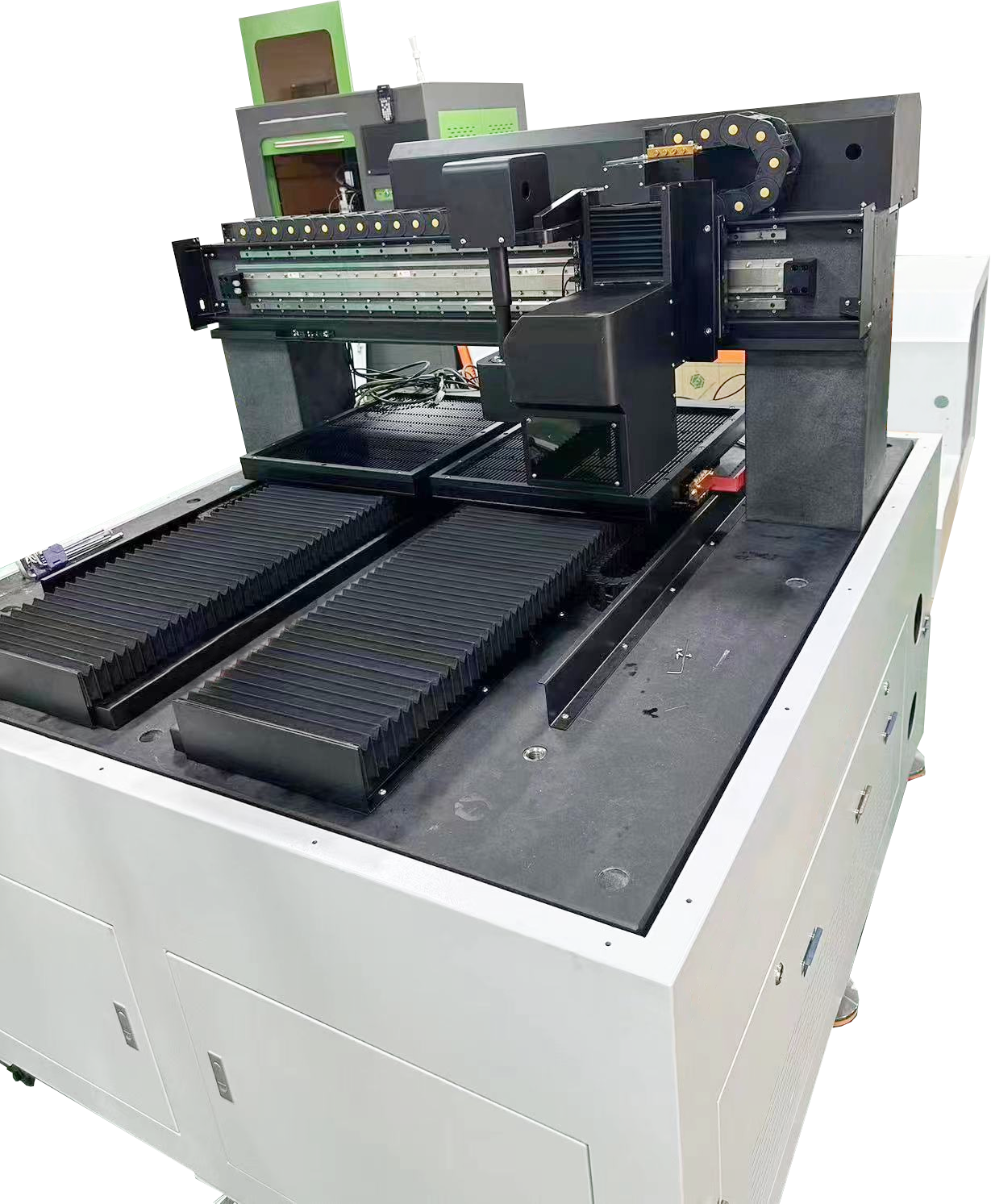 探索电池盖板氦气检漏的关键方法及应用前景(图1) 电池盖板双空位交换台激光焊接机.png